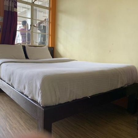 Sweet Home Guest House Шиллонг Екстер'єр фото